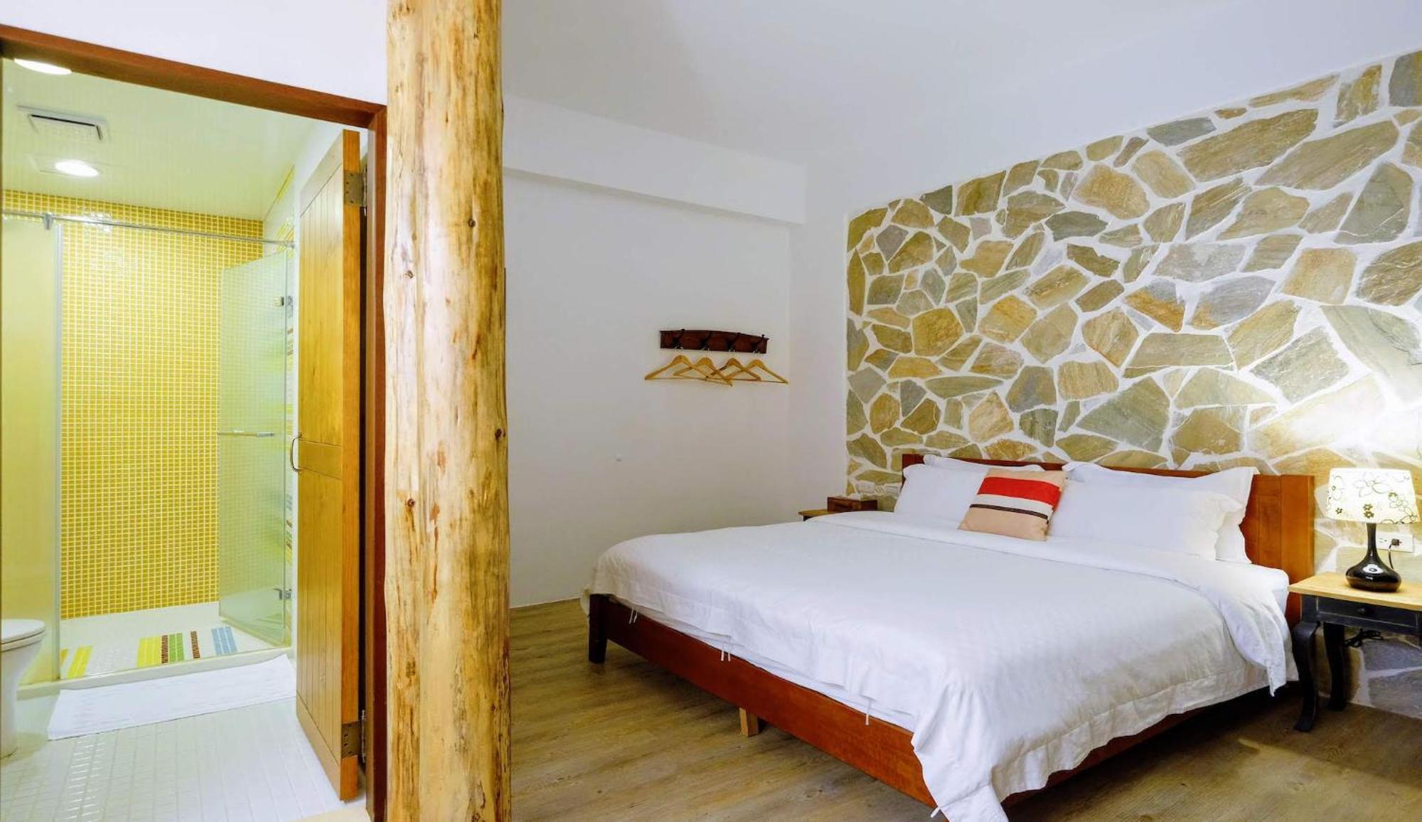 Shire Homestay Luodong Exteriör bild