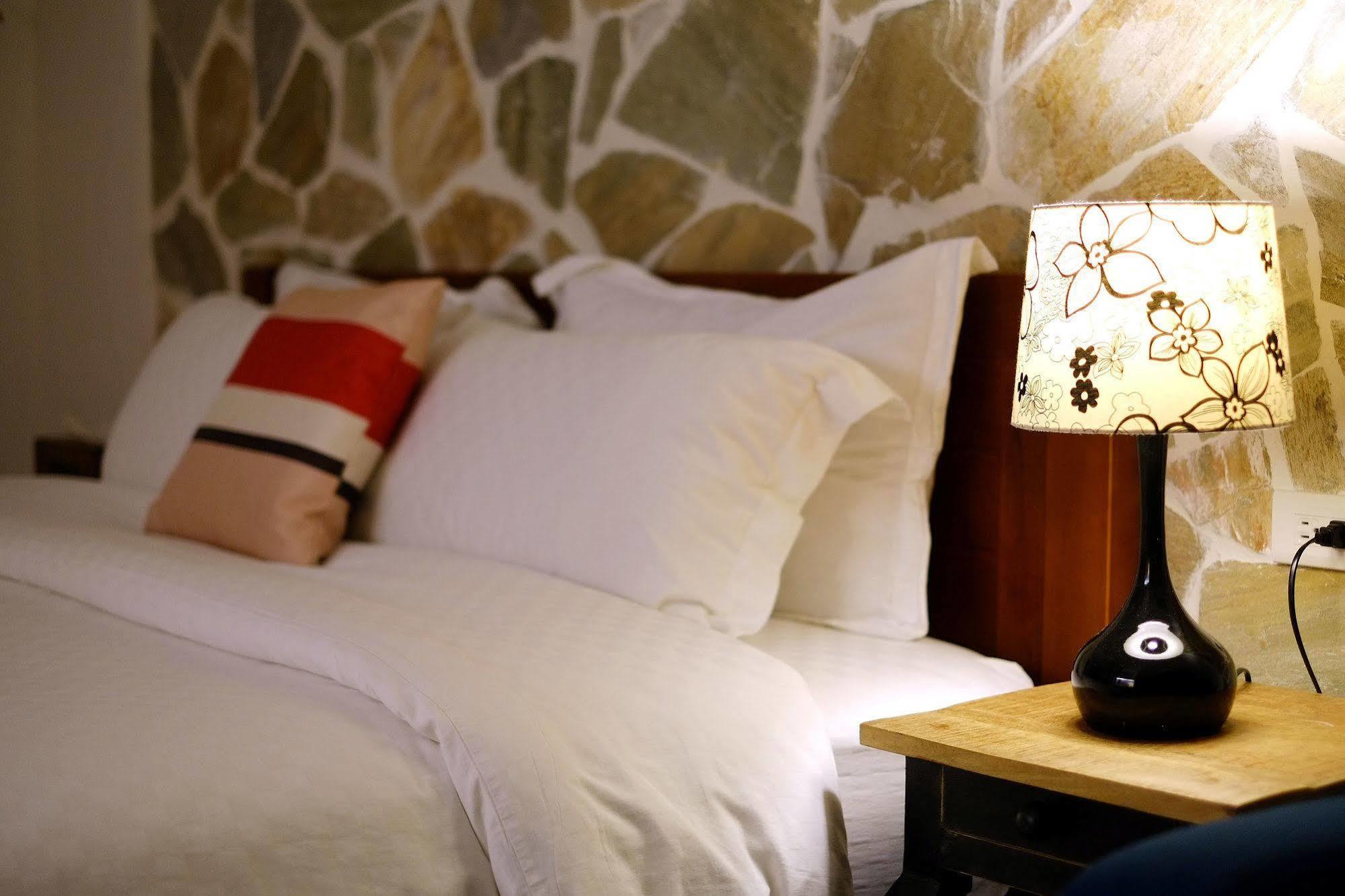 Shire Homestay Luodong Exteriör bild